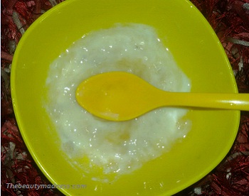 banana moisturizing face mask