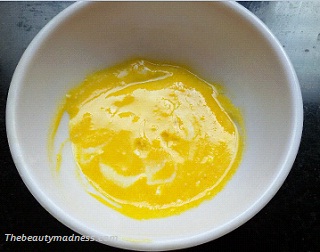 Turmeric and lime face mask